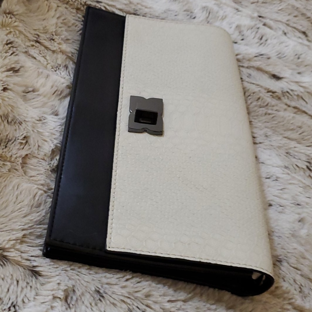 Handbag - Picture 3 of 3